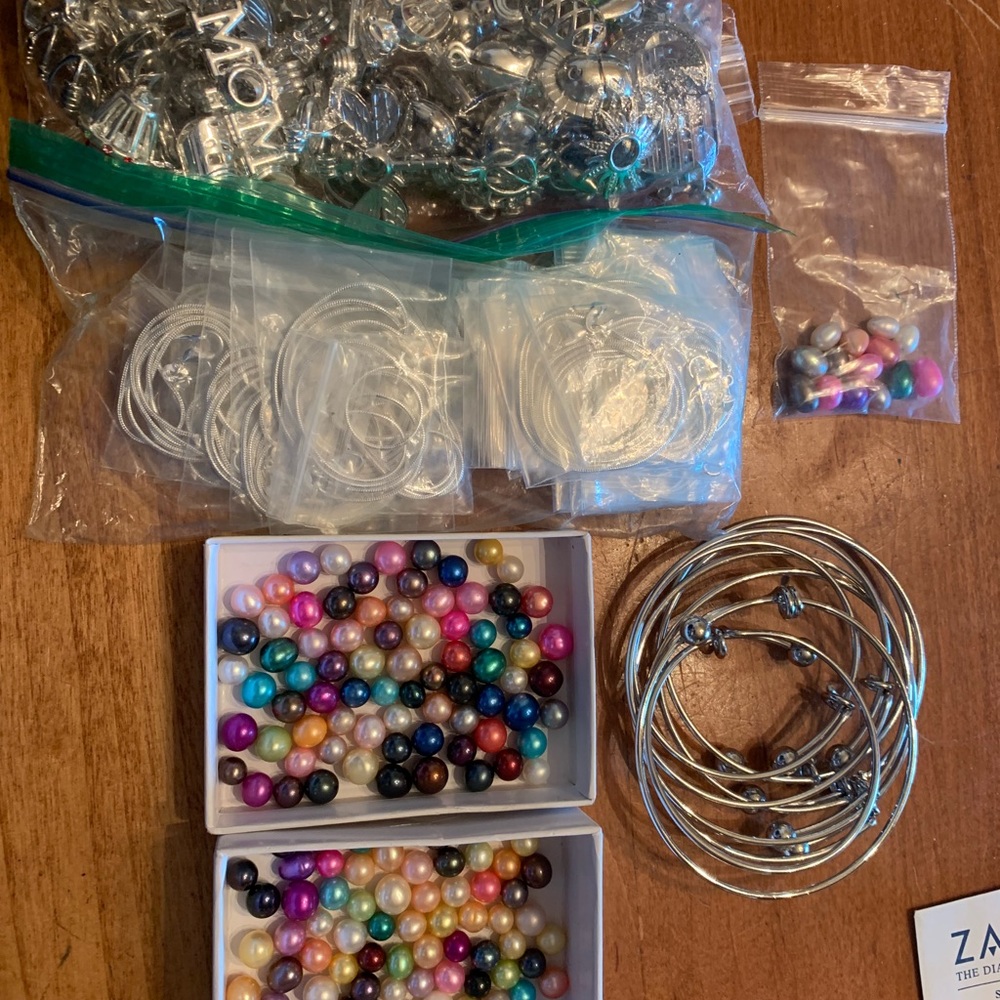 PEARLS! CAGES! NECKLACES!!